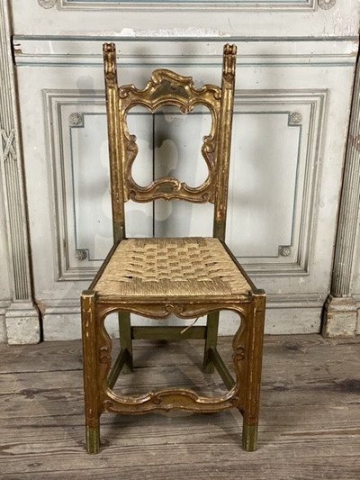 Suite De 12 Chaises En Bois Sculpté, Italie