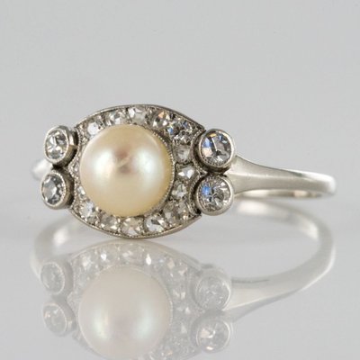 Anello Art Déco con diamante e perle coltivate