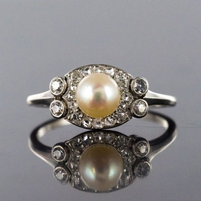 Anello Art Déco con diamante e perle coltivate