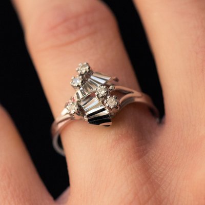 Vintage White Gold Diamonds Ring