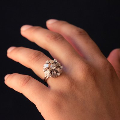 Ring Petalen Weißgold Diamanten
