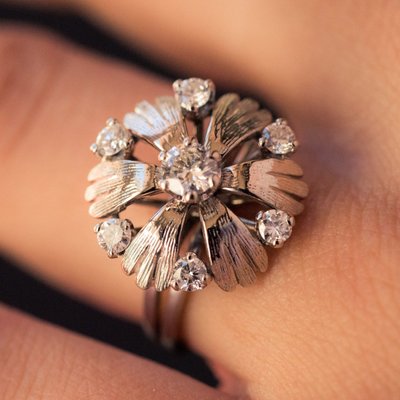 Ring Petalen Weißgold Diamanten
