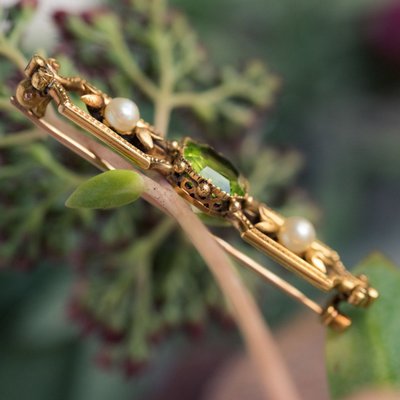 Antike Brosche Peridot Feinperlen