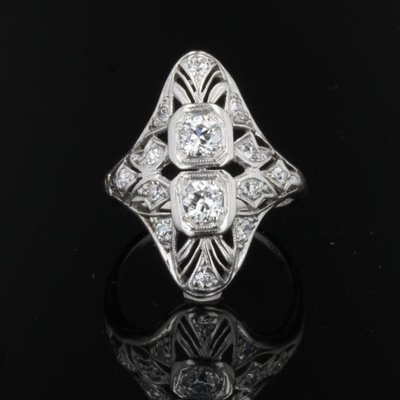 Anello con diamante Art Déco traforato
