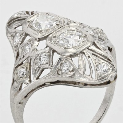 Anello con diamante Art Déco traforato