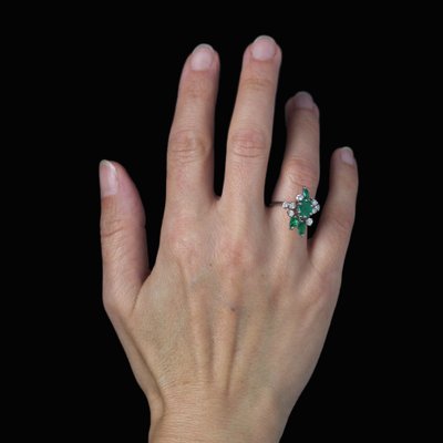 Anello vintage con smeraldo e diamante