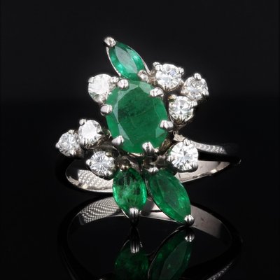Anello vintage con smeraldo e diamante