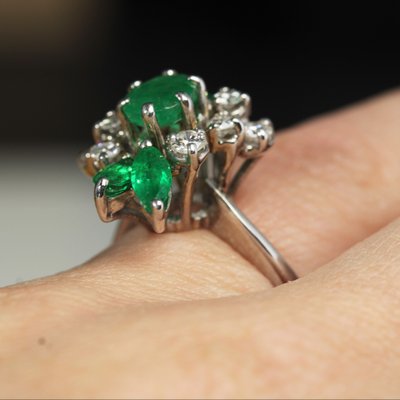 Anello vintage con smeraldo e diamante