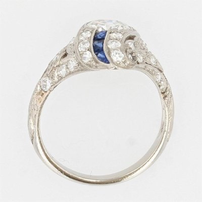 Art Deco Ring Kalibrierte Diamanten Saphire
