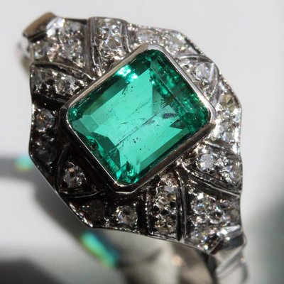 Bague Art Déco émeraude Et Diamants