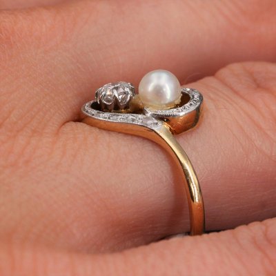 Anello antico con tourbillon e perla fine e diamanti