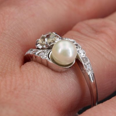 Antiker „You and Me“-Ring mit Perlen und Diamanten