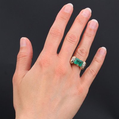 Anello Art Déco con smeraldo e diamanti