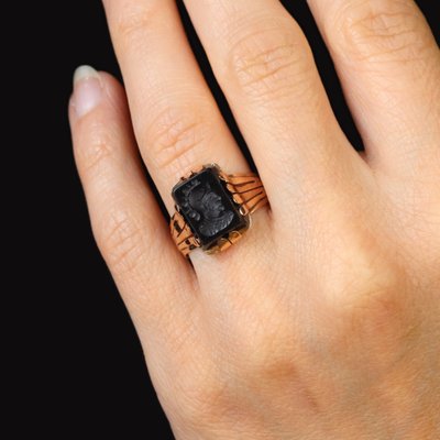 Bague Ancienne En Or Et Intaille