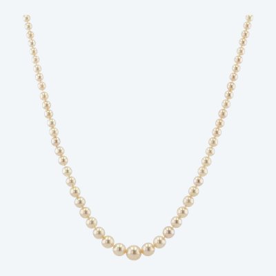 Necklace With Falling Pearls And Its Diamond Clasp