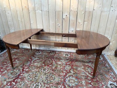Louis XVI 230 cm round mahogany dining table