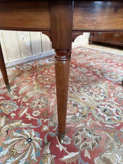 Louis XVI 230 cm round mahogany dining table