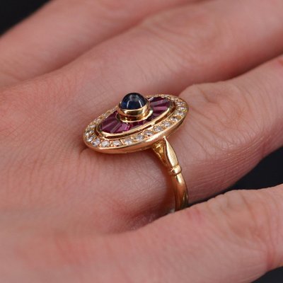 Bague Rubis Saphirs Diamants Style Art Déco