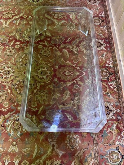 Altuglas und Glas Couchtisch
