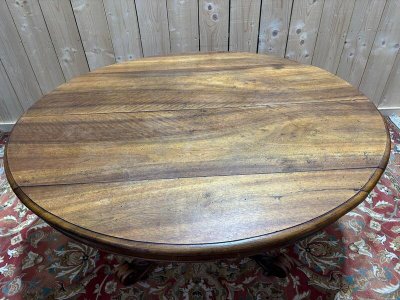 Oval dining table on central foot era Napoleon III