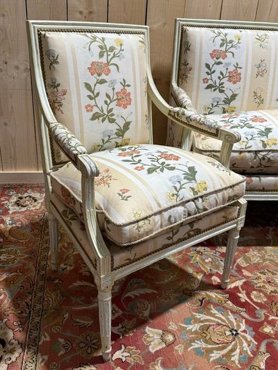 Louis XVI style lounge sofa and armchairs pair
