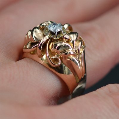 Anello vintage con cupola di diamanti