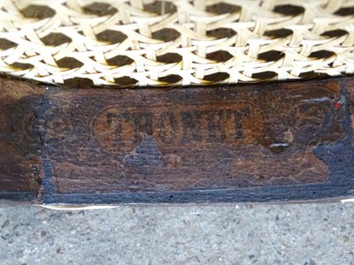 Klavierhocker von Thonet 1900, perfektes Rohrgeflecht