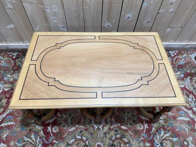 Couchtisch im Louis XIII -Stil in Entkrose