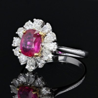 Bague Saphir Rose Et Diamants Taillés En Poire