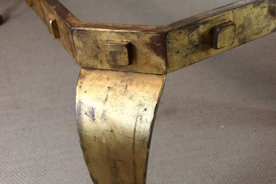 Tavolo e sedute in ferro dorato