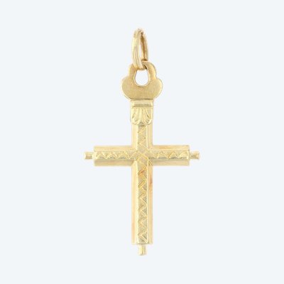 Chiselled Regional Cross Yellow Gold