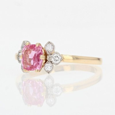Feiner Ring mit rosa Saphir und Diamant