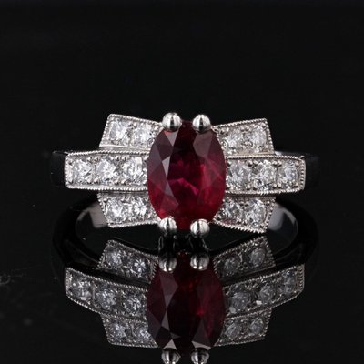 Anello in stile Art Déco con rubini e diamanti