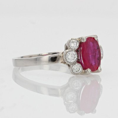 Anello di fidanzamento con rubino e diamante