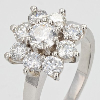 Quadratischer Gänseblümchen-Diamantring