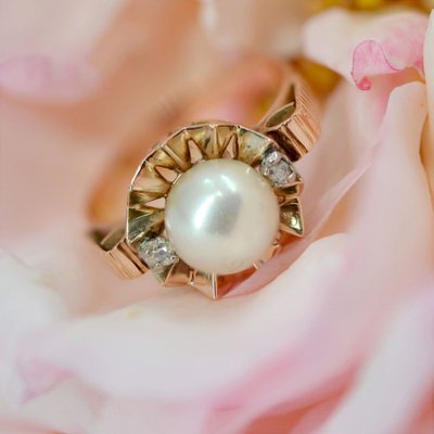 Anello antico con corona di perle e diamanti