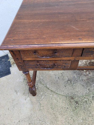 scrivania in rovere con 5 cassetti