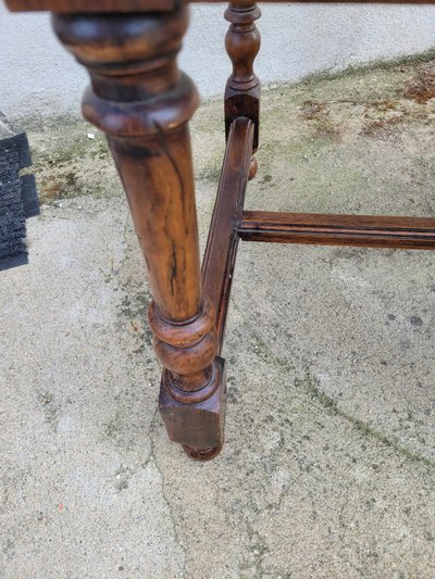 scrivania in rovere con 5 cassetti