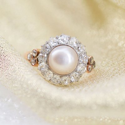 Antiker Gänseblümchenring mit feiner Perle und Diamant