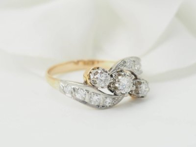 Antiker zweifarbiger Gold- und Diamantring