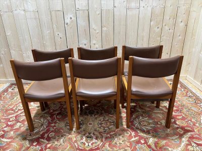 Série de 6 chaises dans le goût de Regain assises cuir 