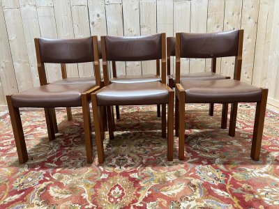 Série de 6 chaises dans le goût de Regain assises cuir 