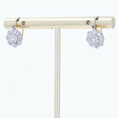 Gänseblümchen-Ohrstecker mit Diamanten im Rosenschliff