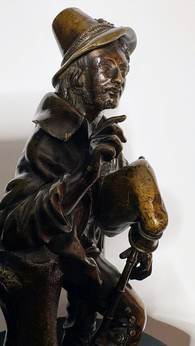 Small Flemish bronze, bagpipe player, circa 1830.
