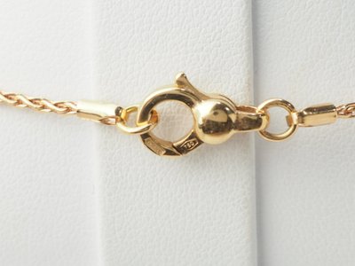 Halskette mit Blumenanhänger aus Roségold mit Edelsteinen und Diamanten