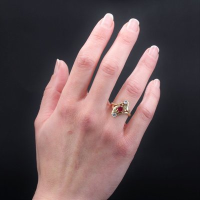Antiker Jugendstil-Ring mit Rubin und Diamant