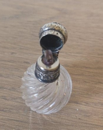 Salt bottle - Crystal - Late 18th century