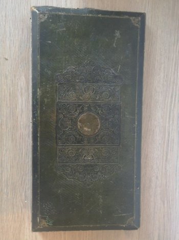 Box - 18 knives - Vermeil and mother-of-pearl - 19th century