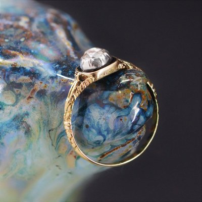 Antiker Diamant-Solitär mit schwarzem Emaille und Gold