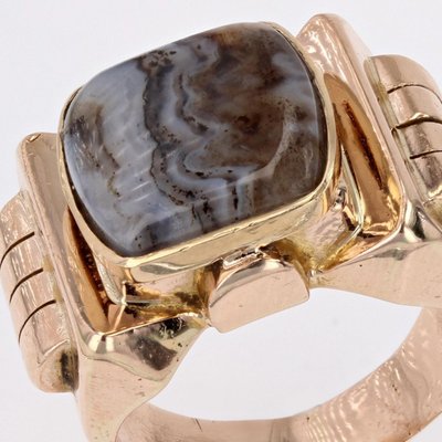Anello con sigillo in oro antico e agata zonata